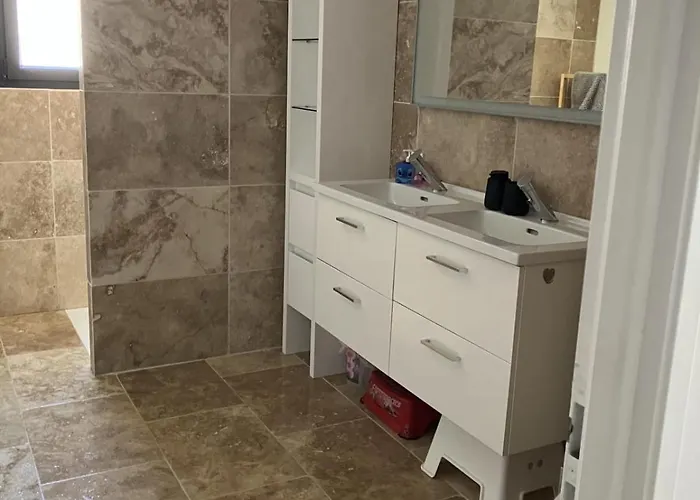 Situe A Villa Sainte-Tulle